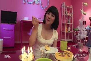 HEYZO 0755 An Koshi An Erotic Noel Christmas Night with My Cute Girlfriend