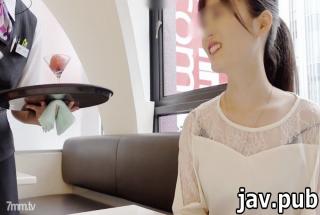 FC2 fc2-ppv 1459108 Beautiful girl JD Yuka and beautiful witch hostess Anna Clear white skin and rip