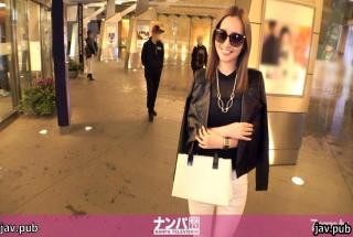 Nampa TV 200GANA-2377 Seriously Nampa, first shot. 1548 Beautiful lounge lady found in Azabu! Show o